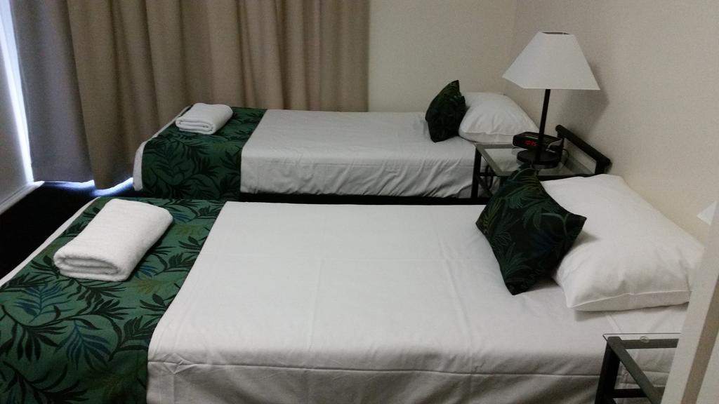 Port Denison Motor Inn Bowen Buitenkant foto