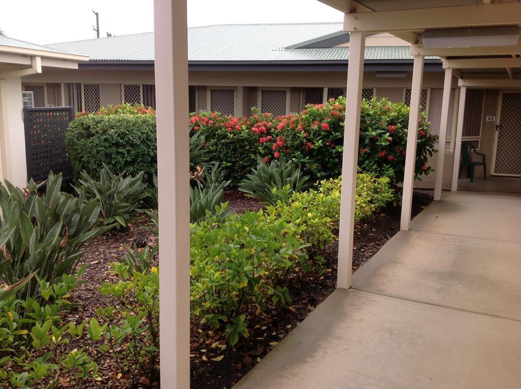 Port Denison Motor Inn Bowen Buitenkant foto